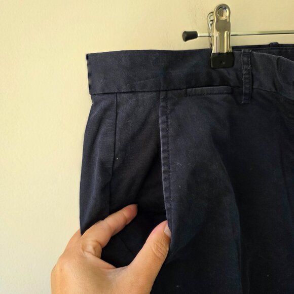 GAP Broken-In Khaki Pants | Size 8 | Navy Blue Straight Leg Pockets Zip Fly - Picture 3 of 9